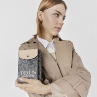 Portamóvil colgante con billetera TOUS Kaos Icon de lona con estampado Kaos en color negro y detalles de piel sintética