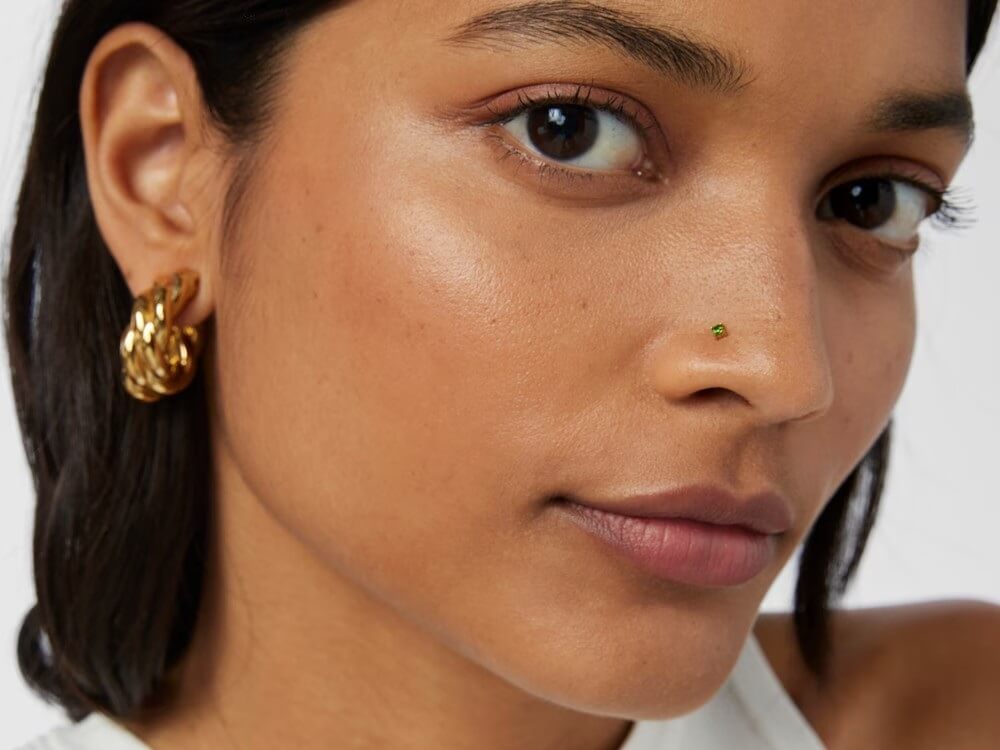 Od ilu lat można mieć kolczyk w nosie?