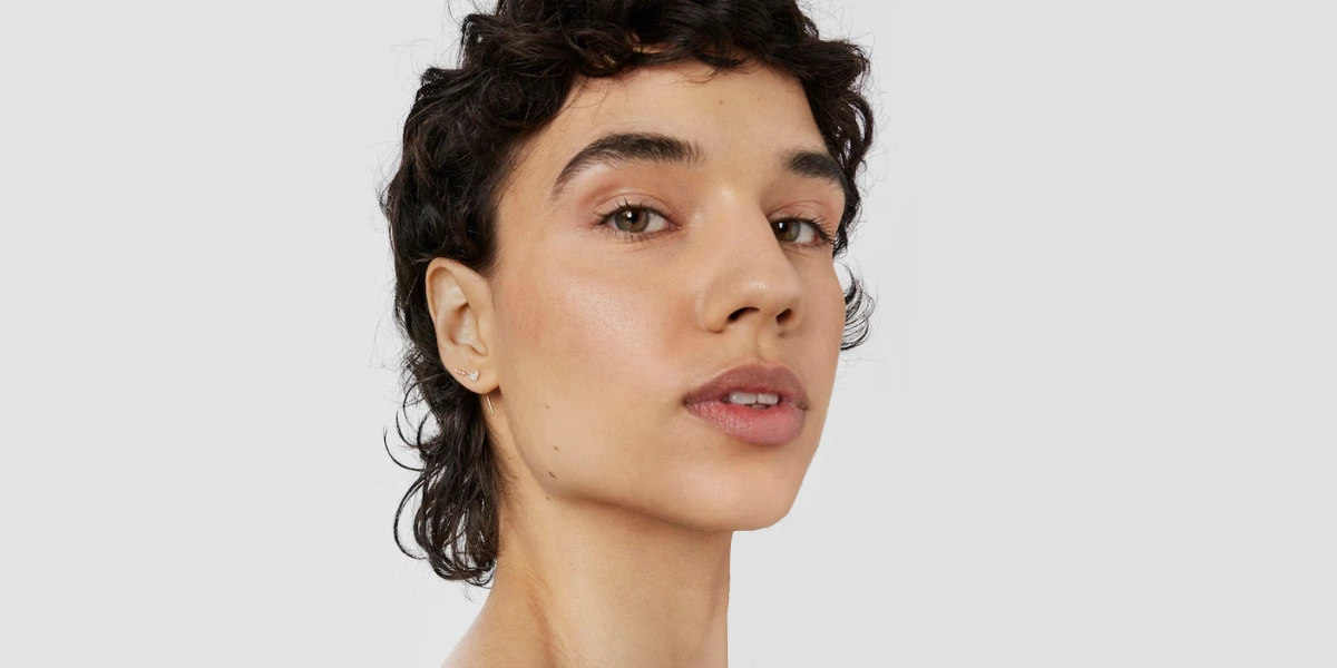 Piercings en el ombligo: cómo elegir el adecuado según tu estilo