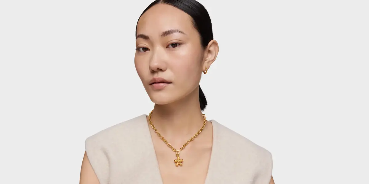 Joyas de flores para dar un aire natural y sofisticado a tus looks